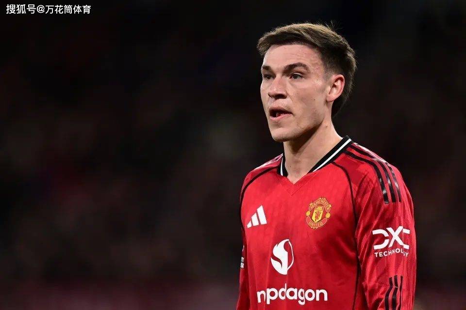 22岁身价1.4亿欧,世一腰横空出世!手握2座欧冠,曼联苦笑,C罗很欣慰